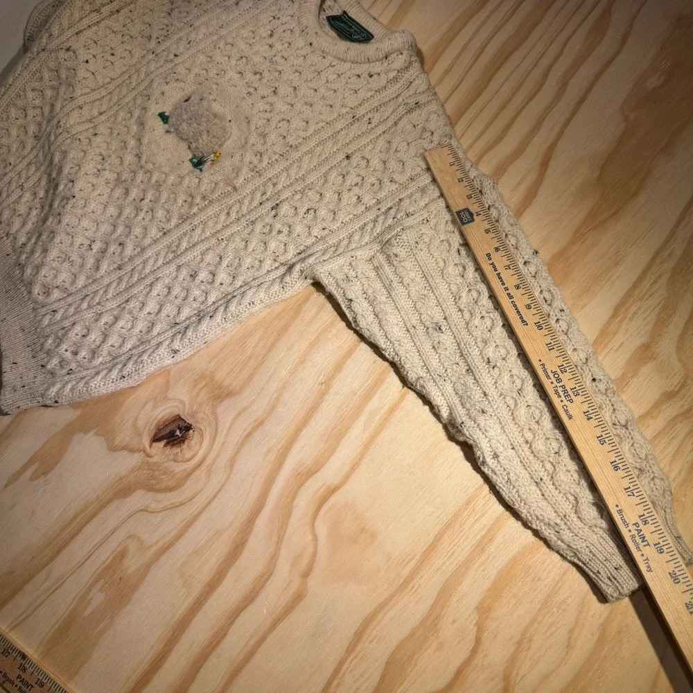 British Wool Naturally Sheep Embroidery Cable Knit Sweater Cream Size Large